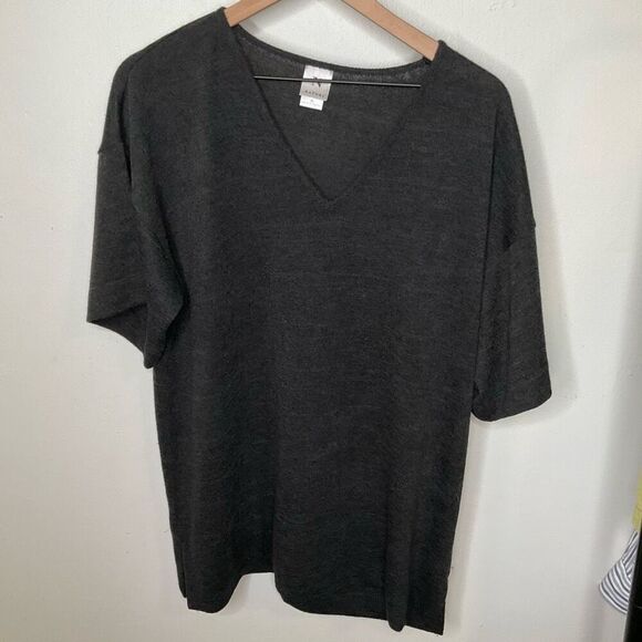 Natori V Neck Shirt - Picture 1 of 6